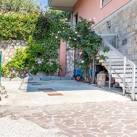 Lovely X5 W/ Terrace & Private Parking *